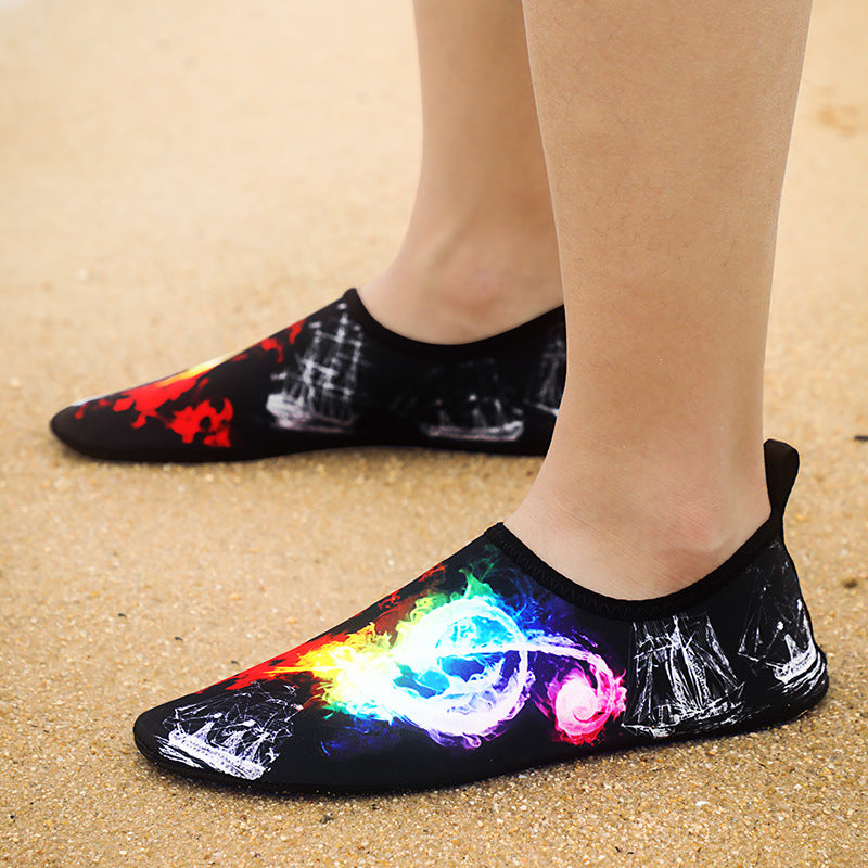 Men and women beach shoes non-slip seaside upstream shoes