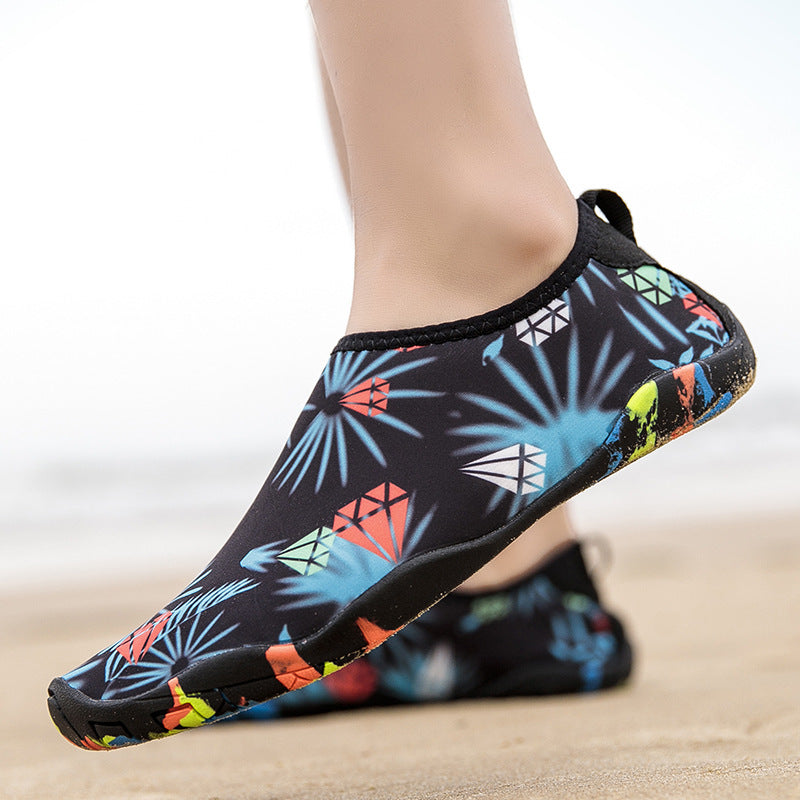 Men and women beach shoes non-slip seaside upstream shoes