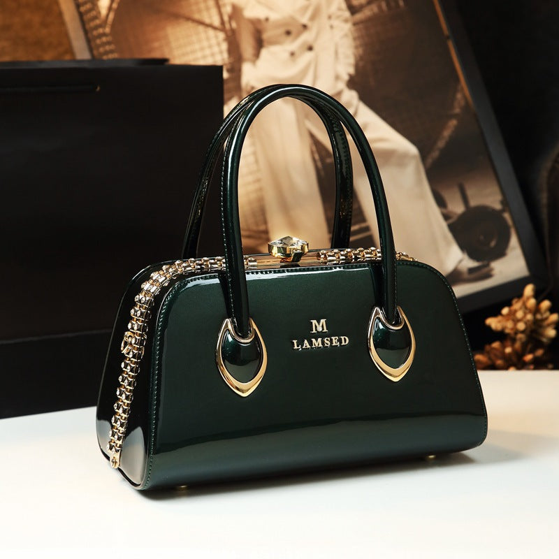 Fashion stereotyped leather women's bags 2022 new middle-aged mother bags all-match messenger handbags shoulder women's bags