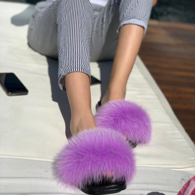 SARSALLYA Fur Slippers Women Real Fox Fur Slides Home Furry Flat Sandals Female Cute Fluffy House Shoes Woman Brand Luxury 2021