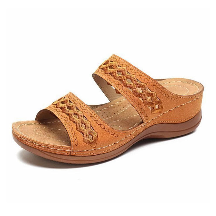 New 2019 European and American women's sandals cross-border car line non-slip light large size retro wedge with comfortable slippers