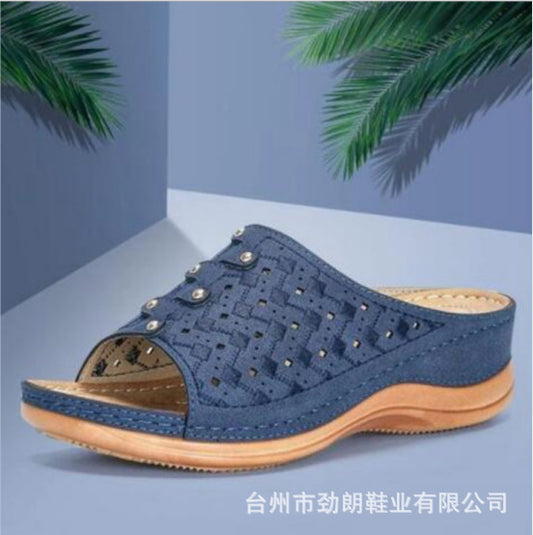 Cross-border source Amazon hot sale 2020 European and American foreign trade plus size sandals women's platform low-heeled sandals and slippers