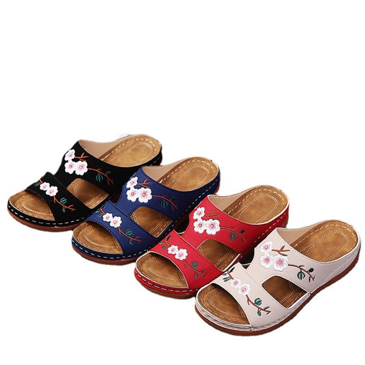 2021 summer new Amazon foreign trade women's shoes hollow flower embroidery sandals slope with large size women's slippers women
