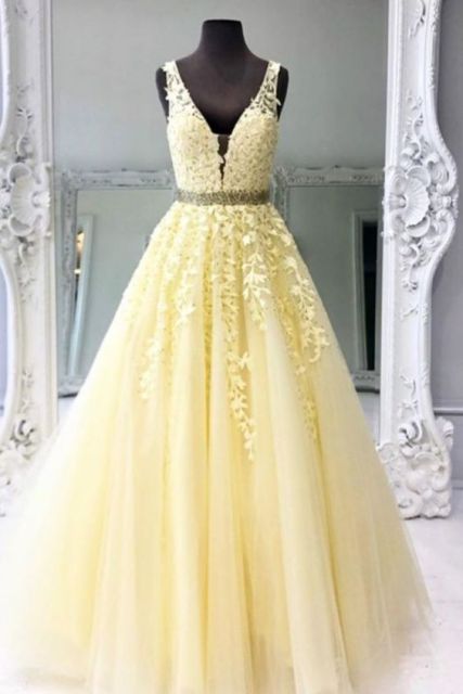 V Neck Wedding Dresses 2021 Light Champagne Floor Length Applique Open Back Tulle A Line Backless Bridal Gowns Vestido De Noiva